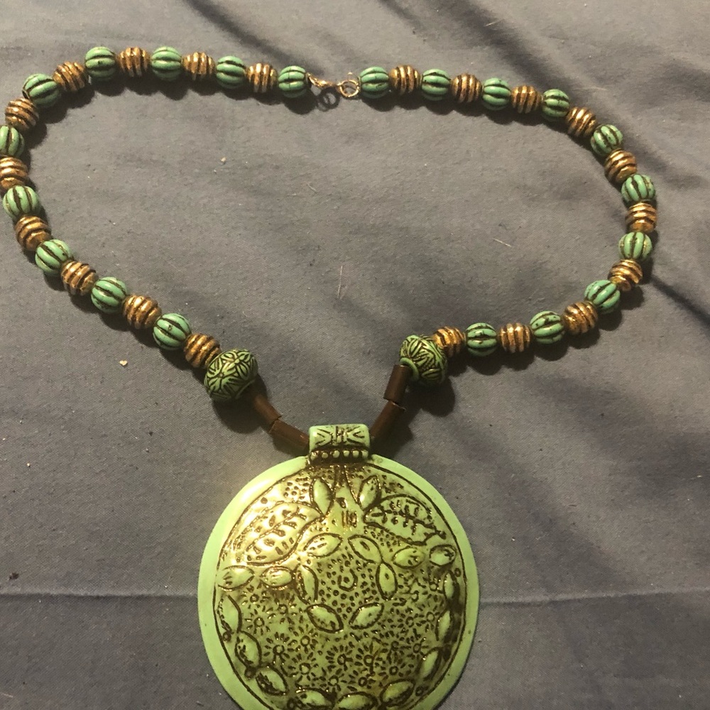Chunky beaded necklace